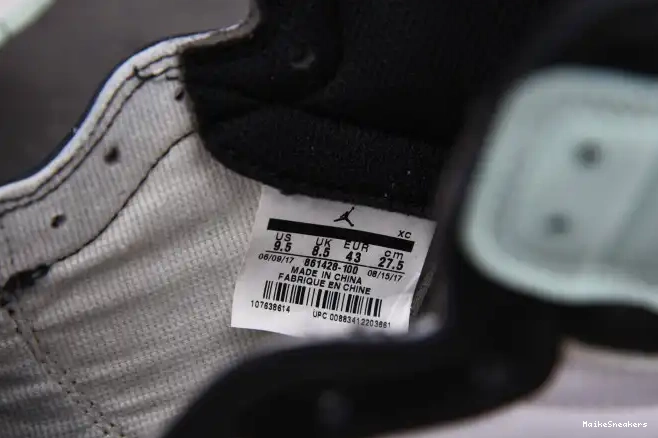 MaikeSneakers High Jordan 861428-100 1 Retro Igloo 0513